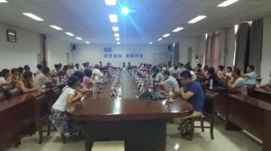 豫珠肥业‘越中飞’生物菌肥诚邀各地经销商、种地大户，到公司现场参观，现场讲解菌肥特点优势等专业知识。